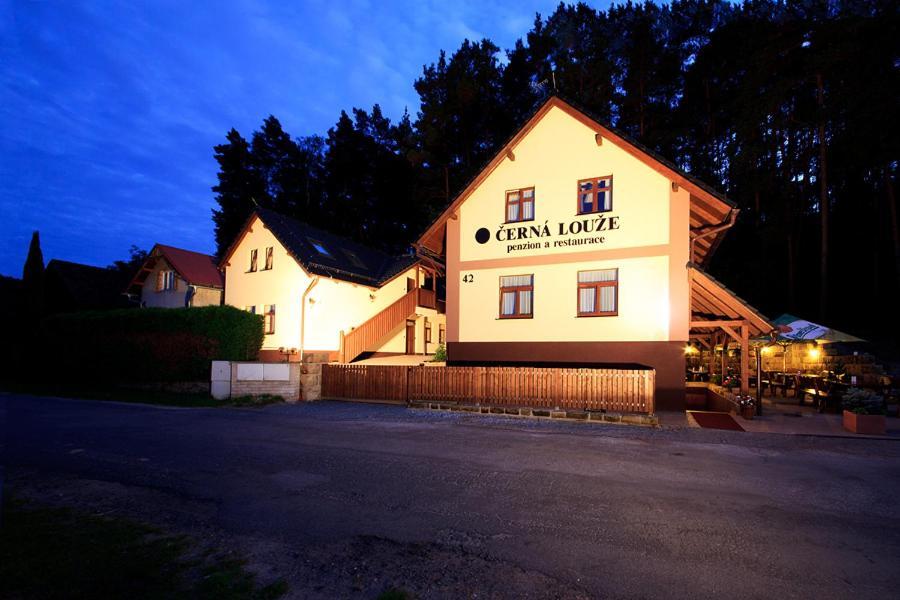Hotel Cerna Louze Branžež Exterior foto